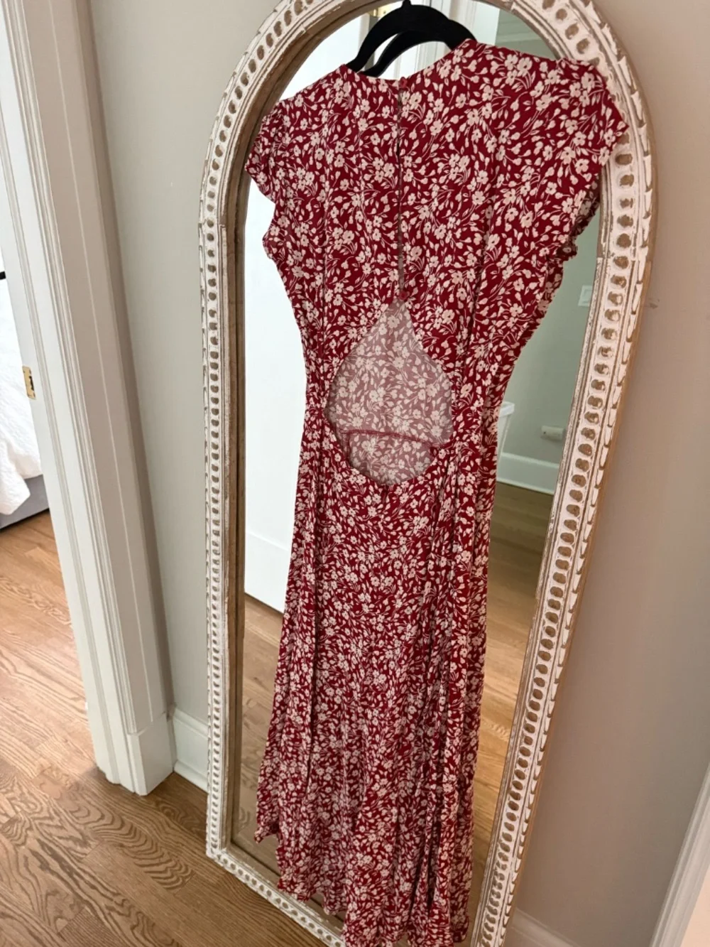 Reformation Gavin Dress in White and Red Floral - Picture 3 of 3